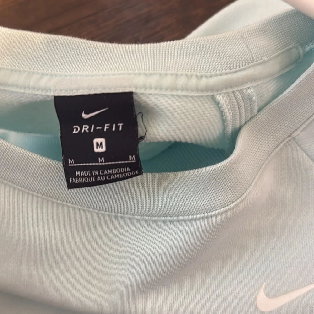 Nike Light Blue Long Sleeve Cropped Sweatshirt - Picture 9 of 10
